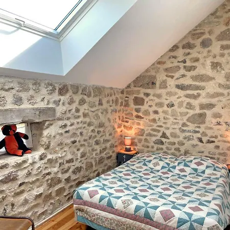 Fermette Renovee Avec Charme, 4 Chambres, Jardin, Poele Bois, Internet, Animaux Acceptes - Fr-1-489-246 Holiday home Beaune d'Allier