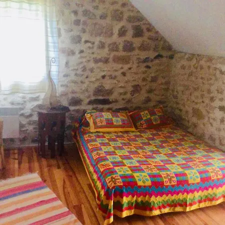 Fermette Renovee Avec Charme, 4 Chambres, Jardin, Poele Bois, Internet, Animaux Acceptes - Fr-1-489-246 Beaune d'Allier